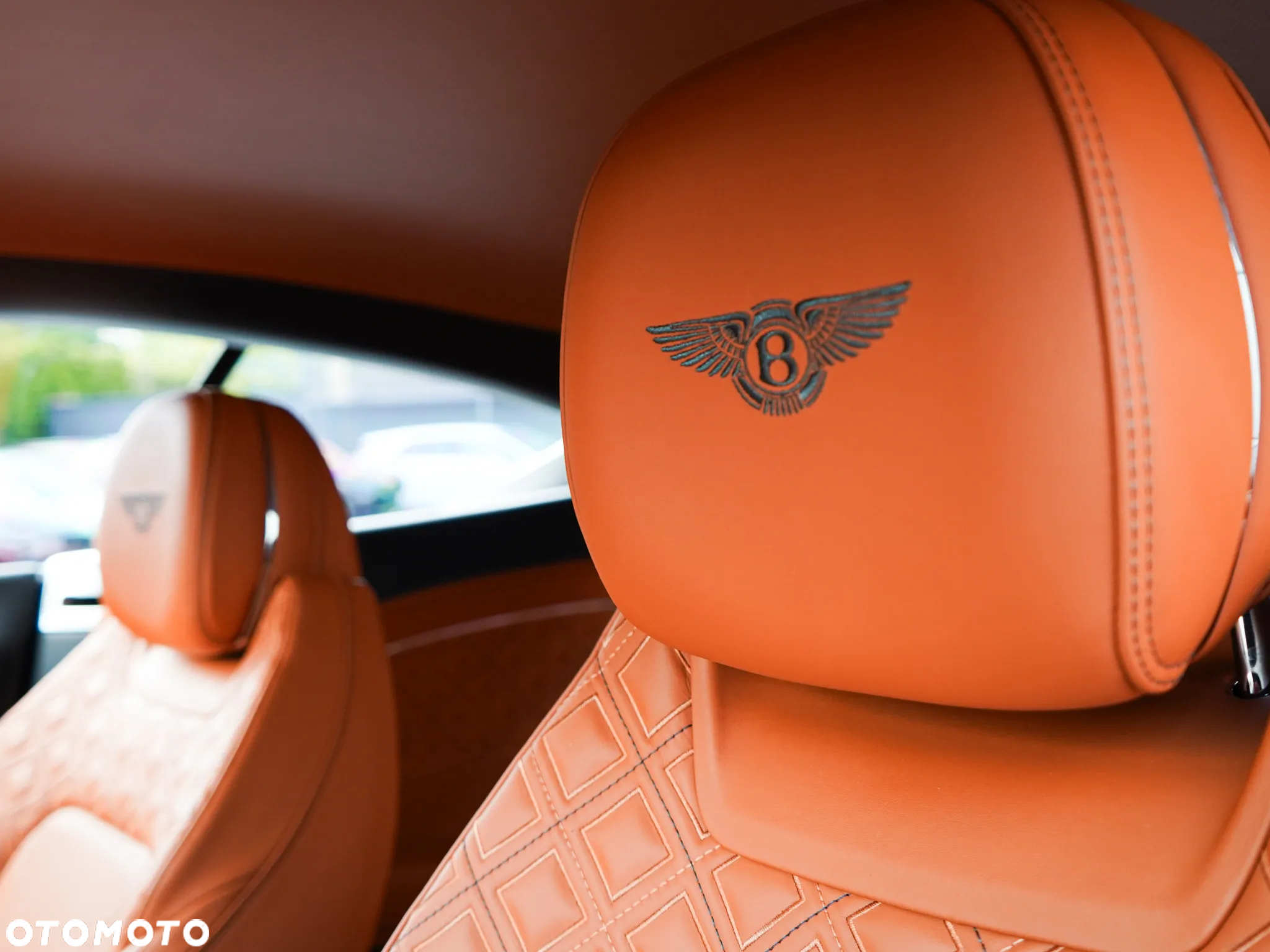 Bentley Continental GT - 12