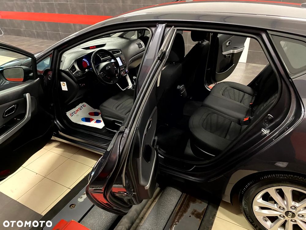 Kia Ceed 1.6 GDI Platinum Edition - 18