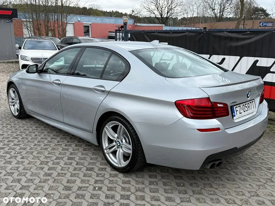 BMW Seria 5 528i xDrive - 8