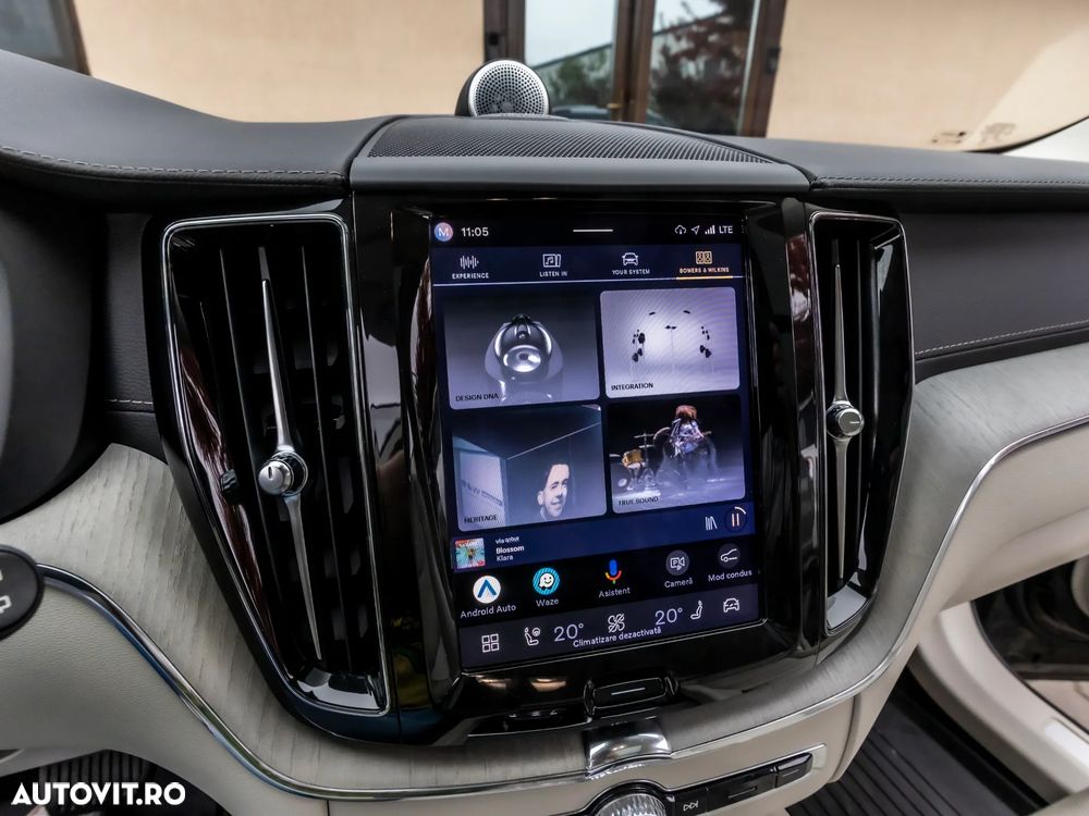 Volvo XC 60 T8 AWD Recharge Ultimate Bright - 35