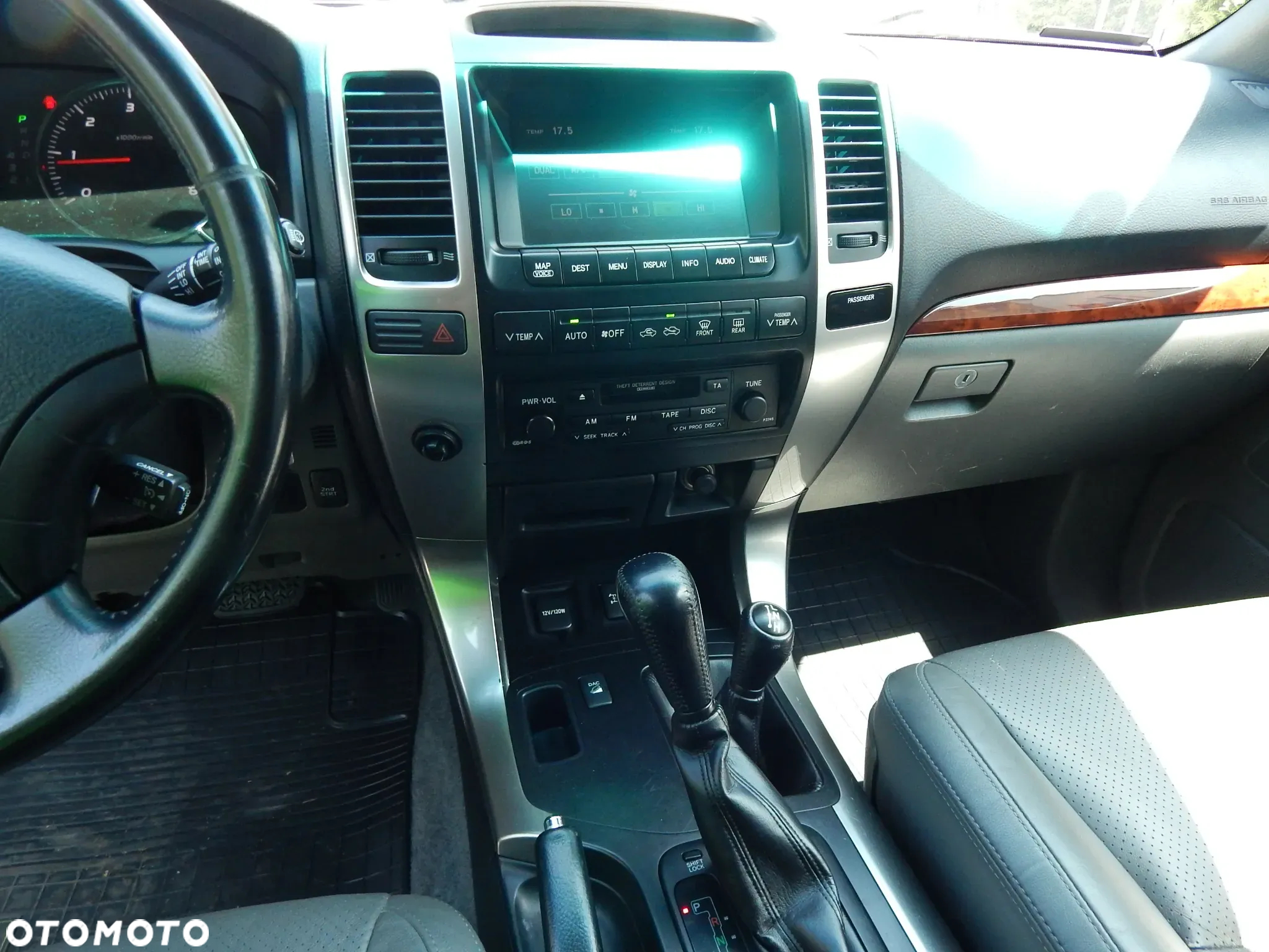 Toyota Land Cruiser - 9
