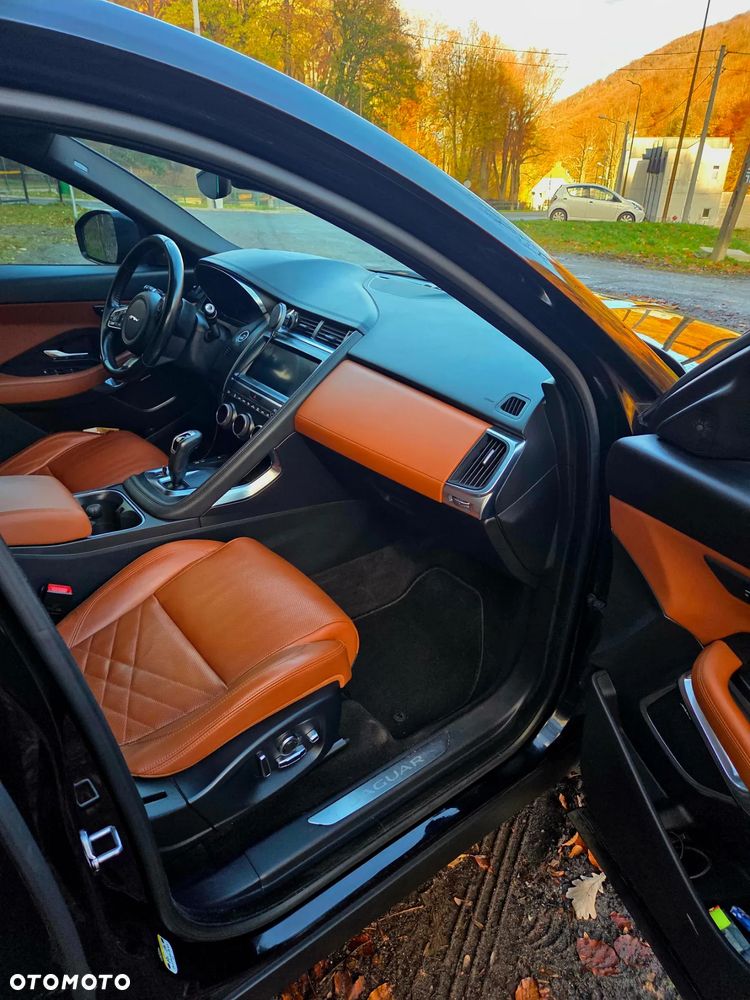 Jaguar E-Pace 2.0 i4P AWD HSE - 11