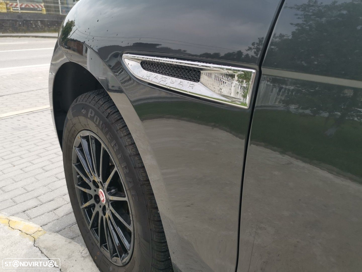 Jaguar F-Pace 2.0 i4D Portfolio - 7