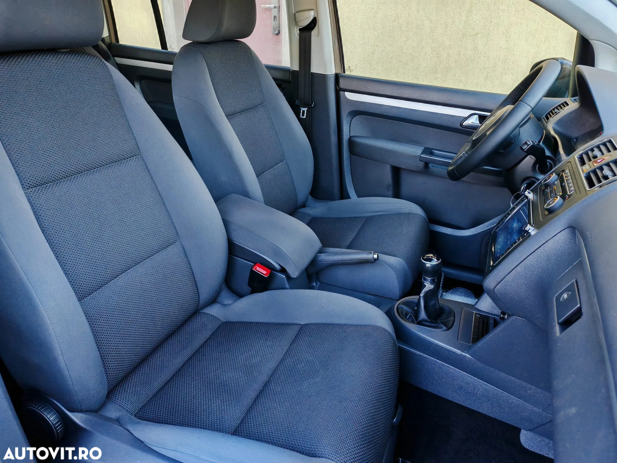 Volkswagen Touran 1.6 TDI Trendline - 6