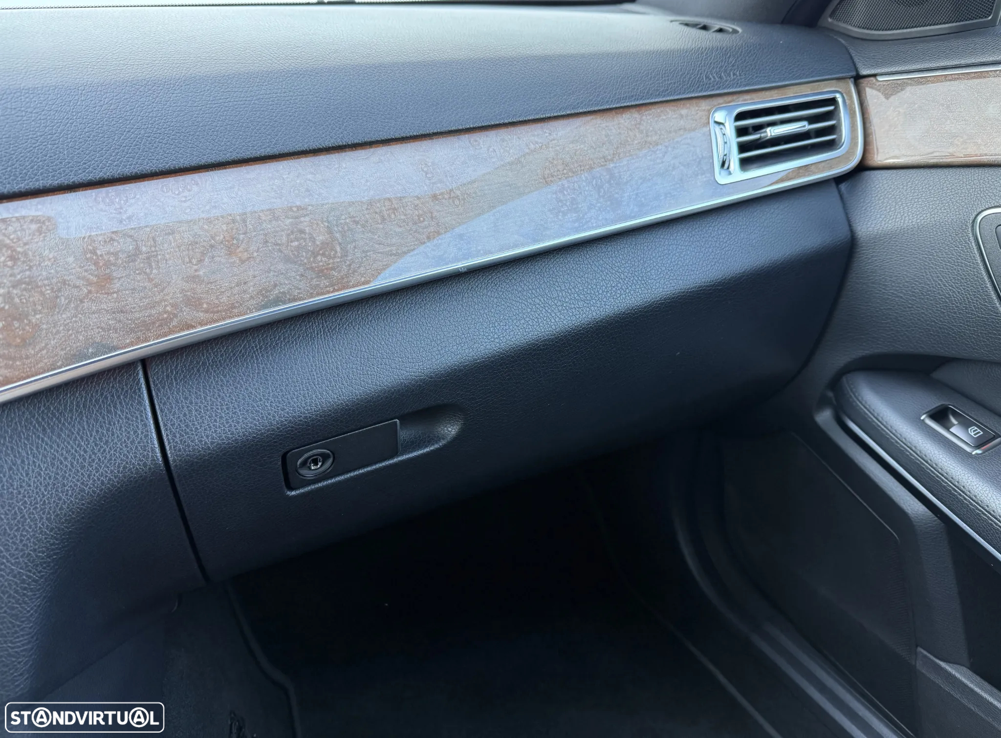 Mercedes-Benz E 350 BlueTEC Elegance BE - 26