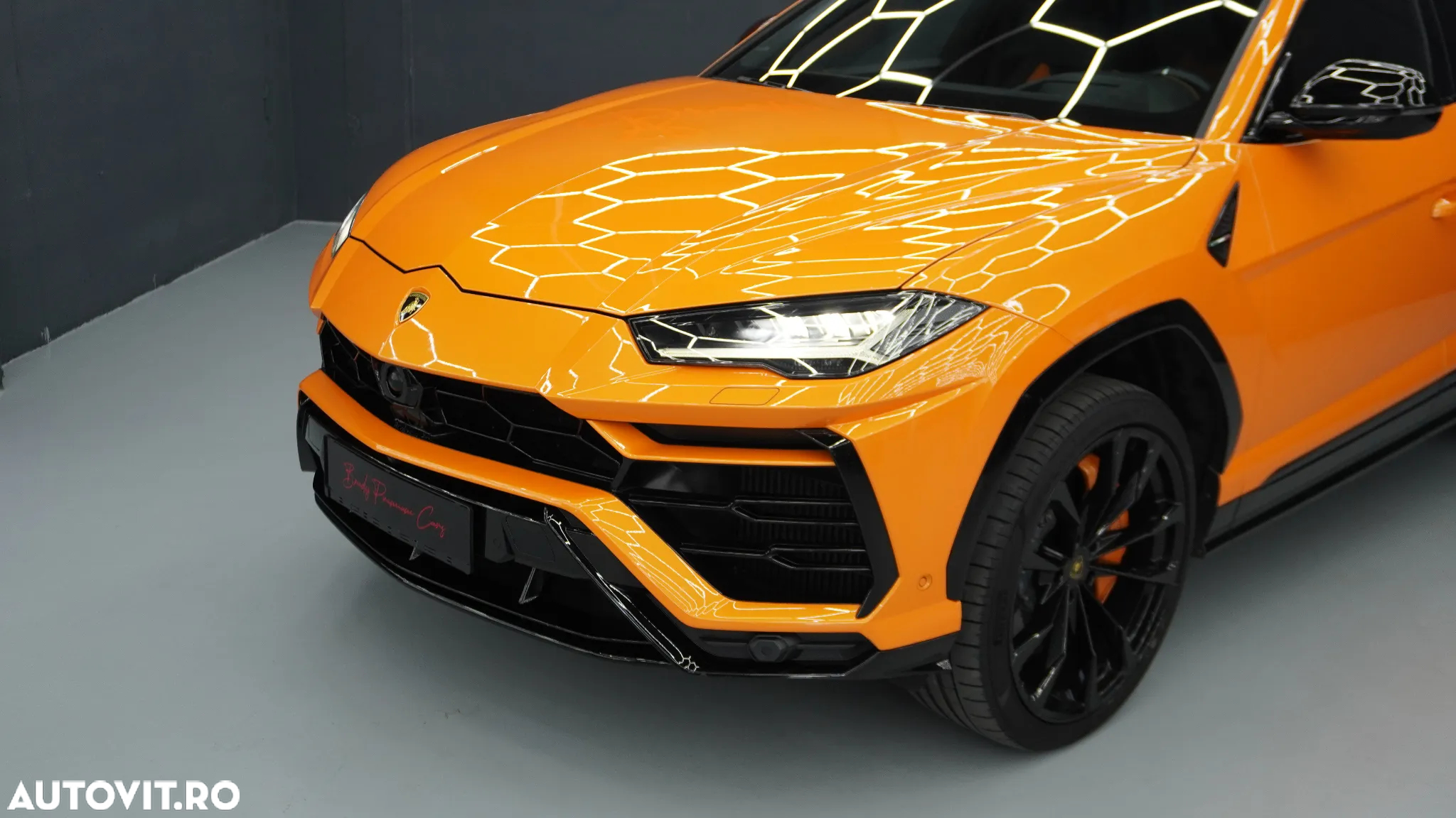 Lamborghini URUS Standard - 31