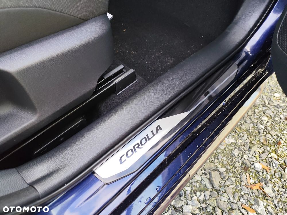 Toyota Corolla - 36
