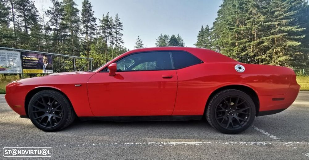 Dodge Challenger - 5