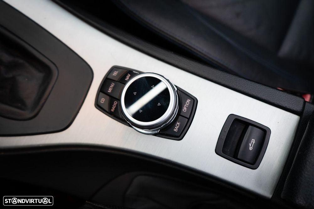 BMW 320 d Cabrio Auto - 36