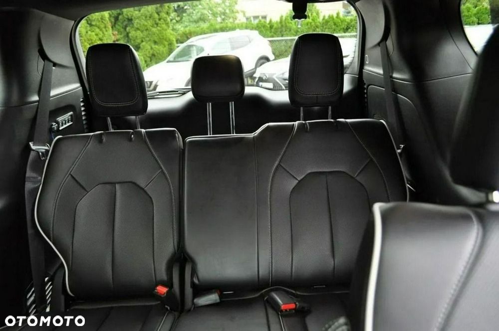Chrysler Pacifica - 22