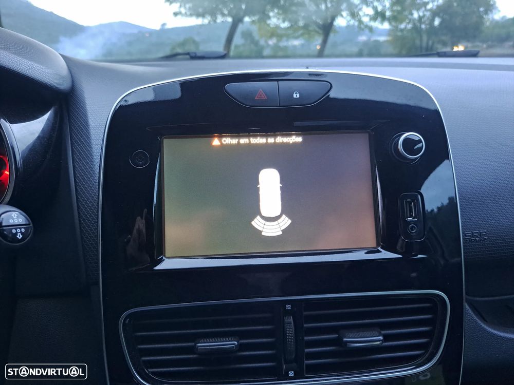 Renault Clio 1.5 dCi Zen - 23