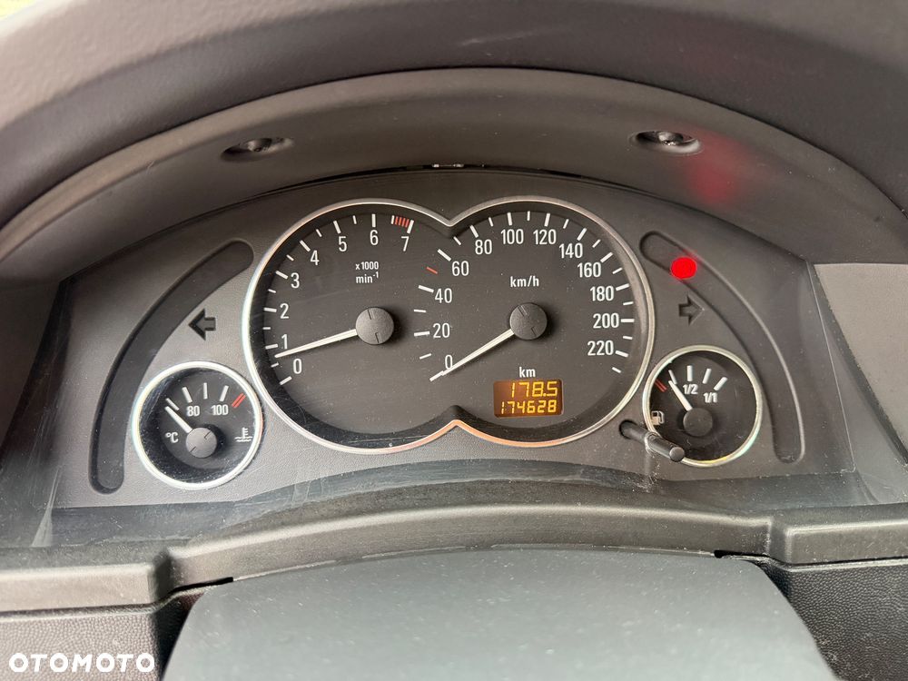 Opel Meriva 1.6 16V Essentia - 9