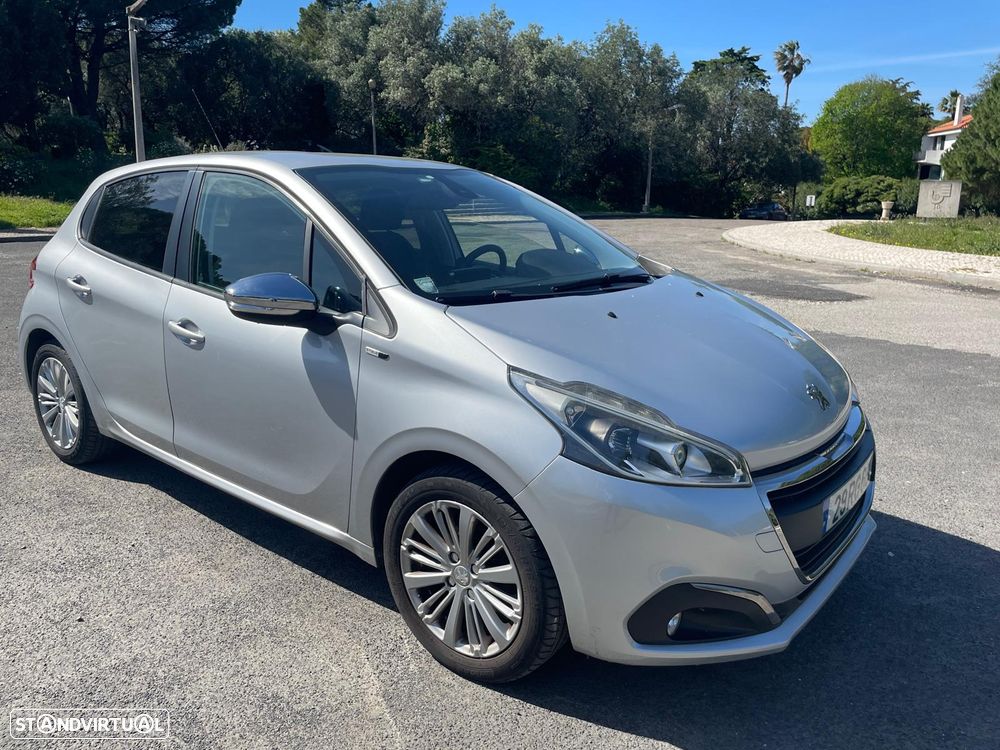 Peugeot 208 1.2 PureTech Style - 1
