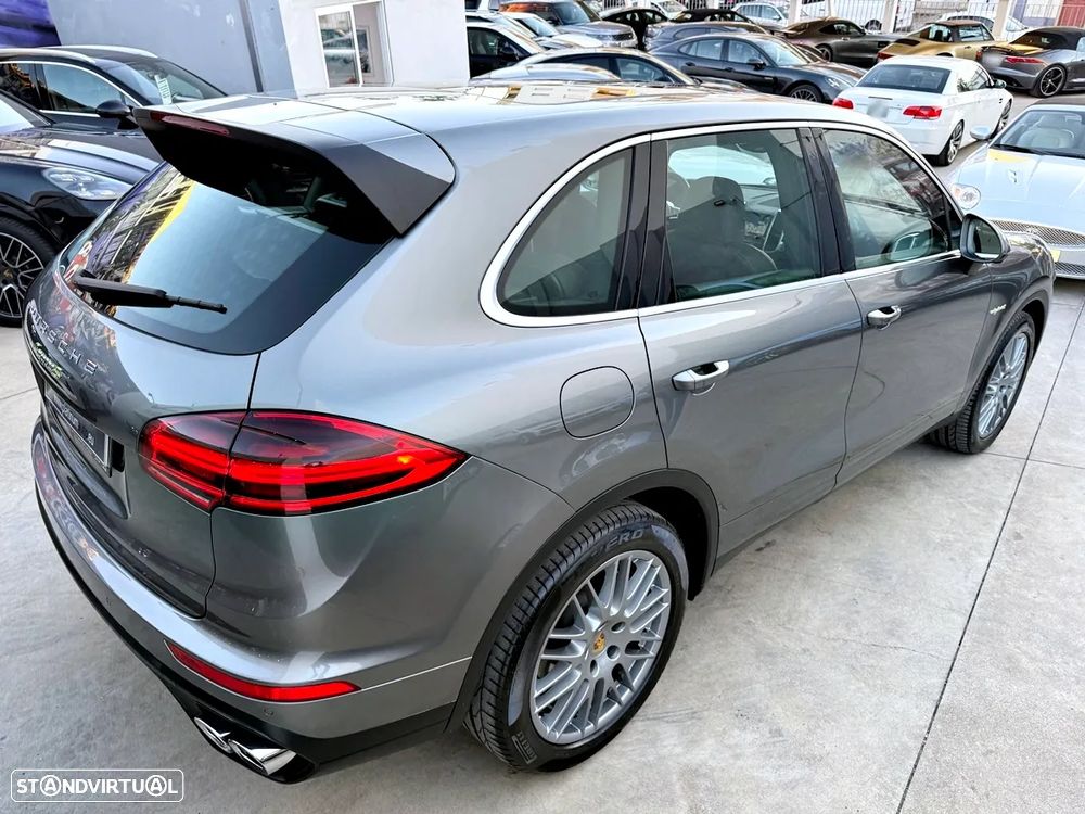 Porsche Cayenne S Hybrid - 46