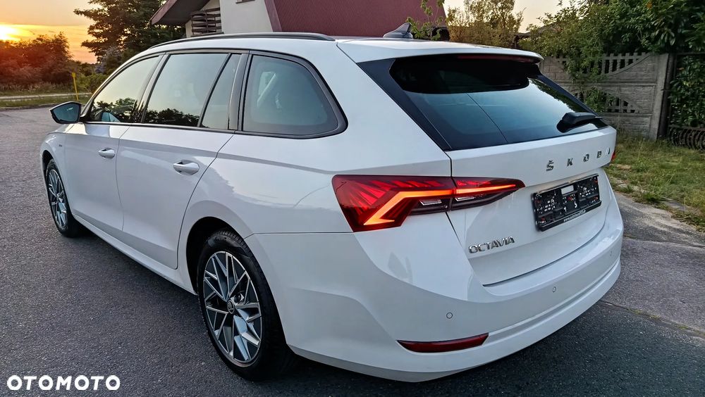 Skoda Octavia 2.0 TDI DSG Tour - 27