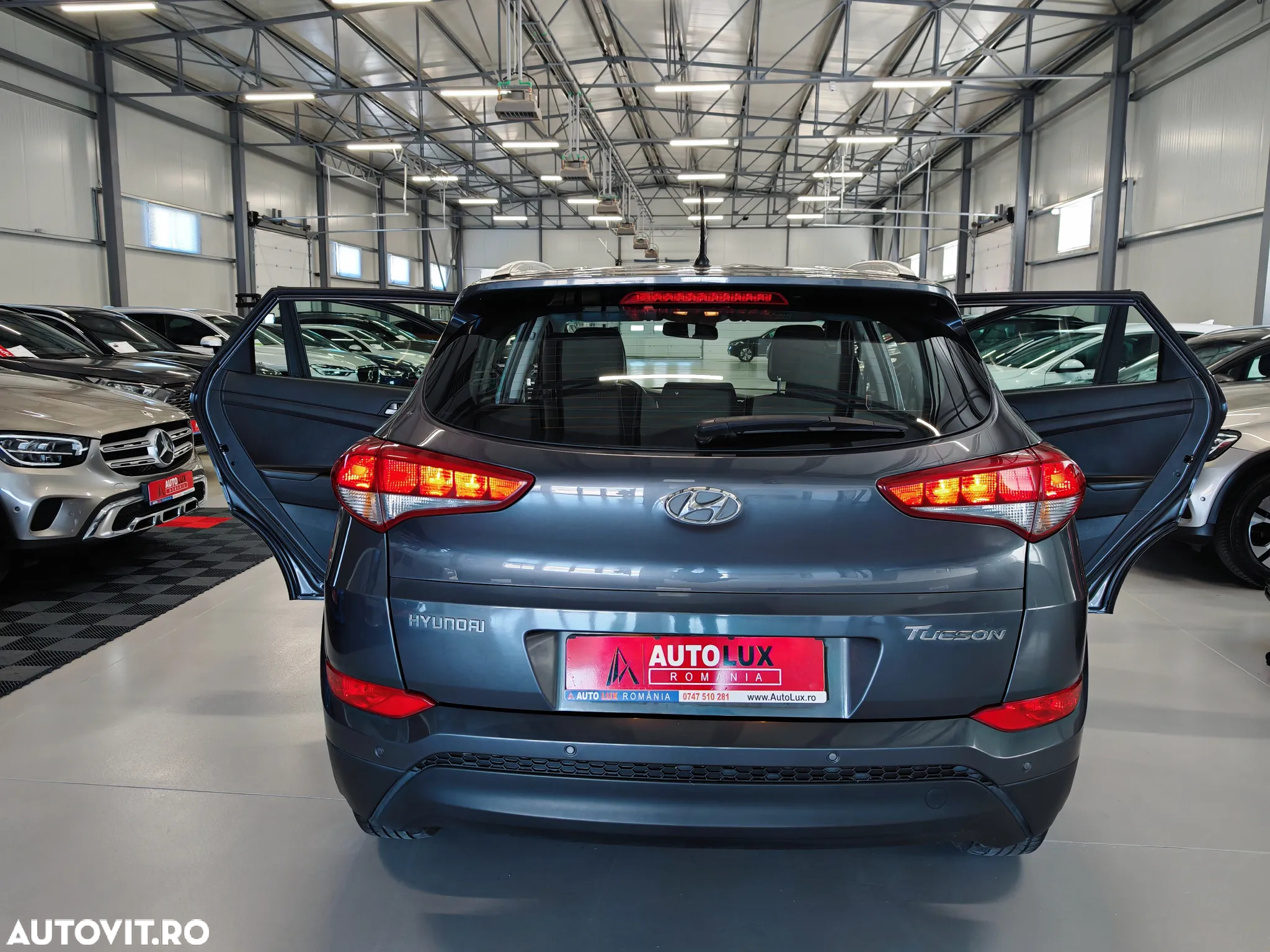 Hyundai Tucson blue 1.7 CRDi 2WD Classic - 11