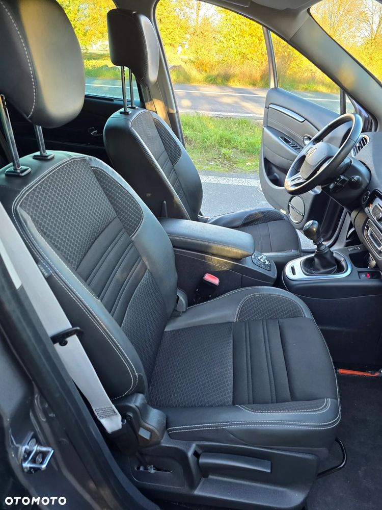 Renault Grand Scenic - 20