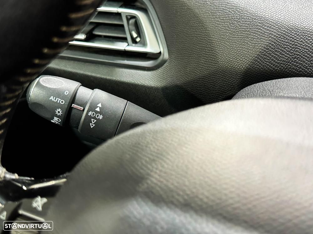 Peugeot 308 BlueHDi FAP 120 EAT6 Stop&Start GT-Line Edition - 57