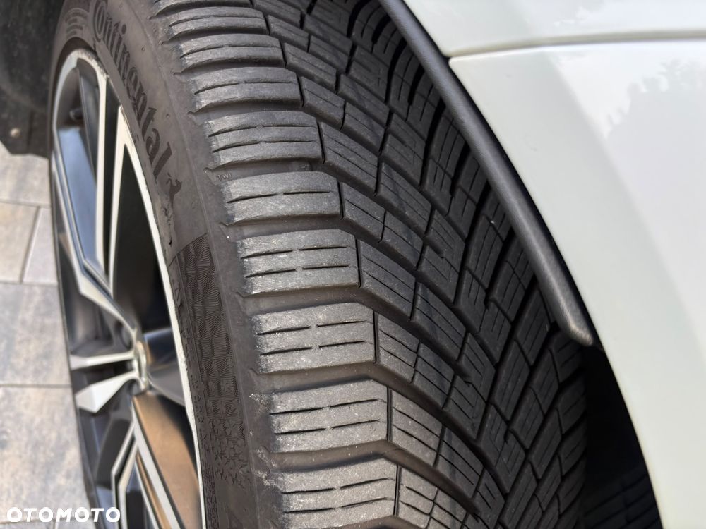 Volvo XC 60 T5 AWD R-Design - 26