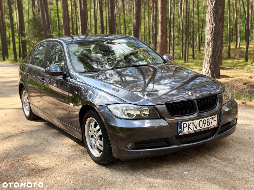 BMW Seria 3 318i - 5