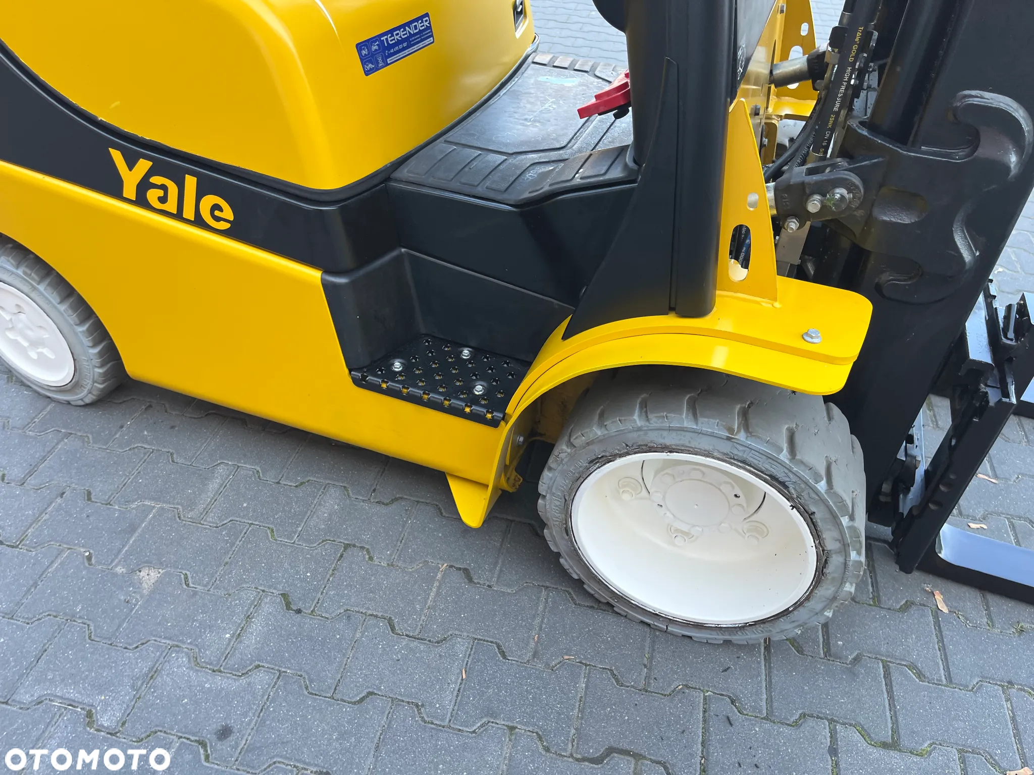 Yale GLC25VX - 21
