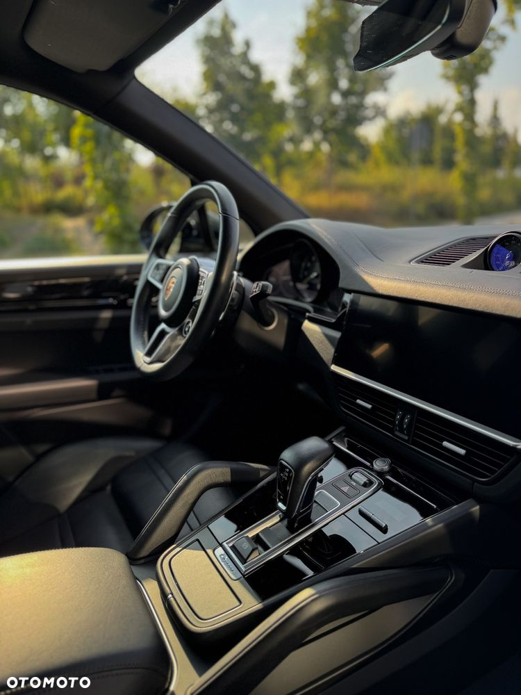 Porsche Cayenne Standard - 8