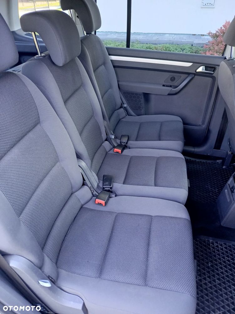 Volkswagen Touran 1.6 TDI DPF BlueMotion Technology Comfortline - 14