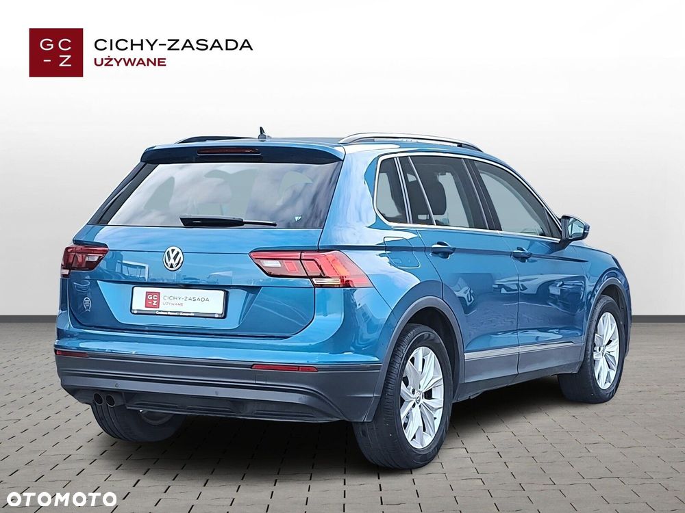 Volkswagen Tiguan - 5