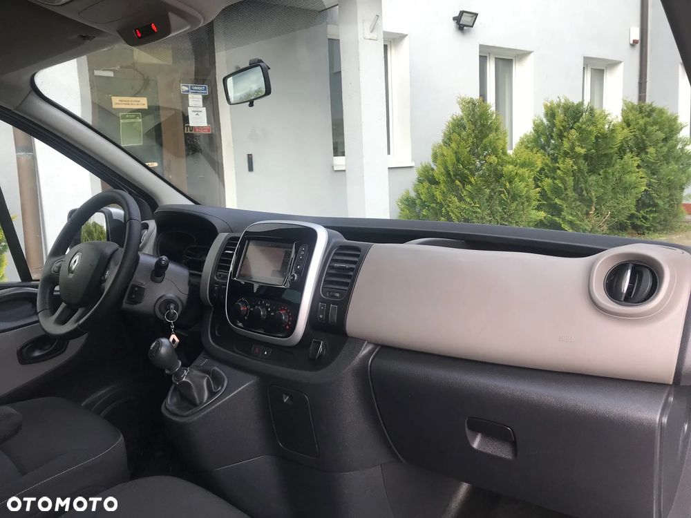 Renault Trafic Grand 1.6 dCi - 20