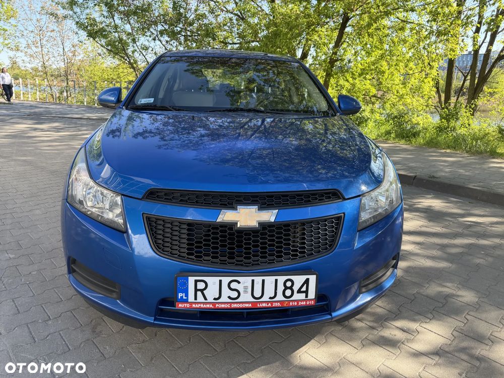 Chevrolet Cruze 1.6 Base - 8