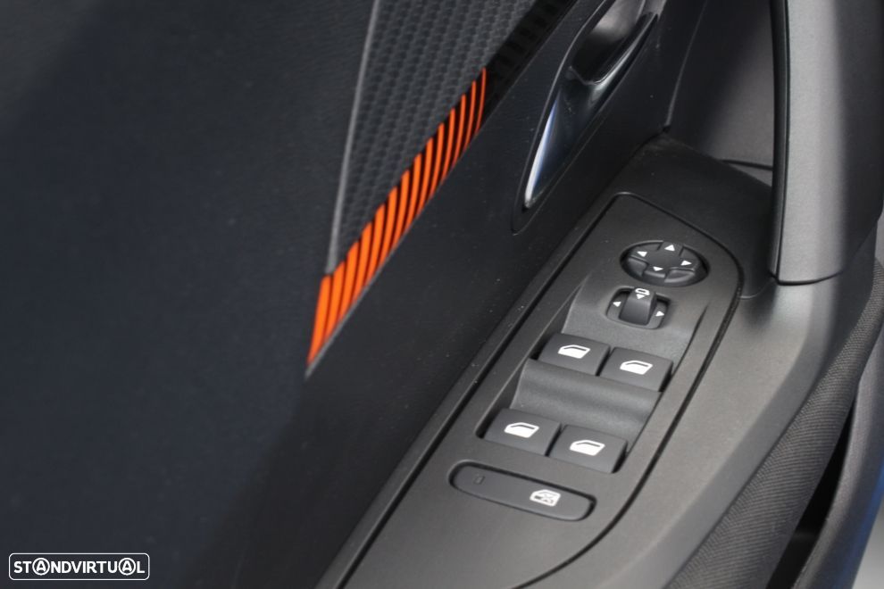 Peugeot 2008 1.2 PureTech Active Pack - 22