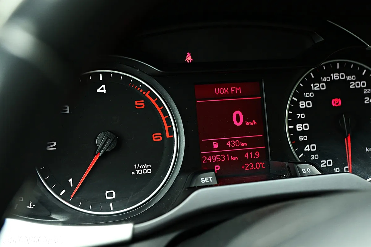 Audi A4 2.0 TDI Multitronic - 35