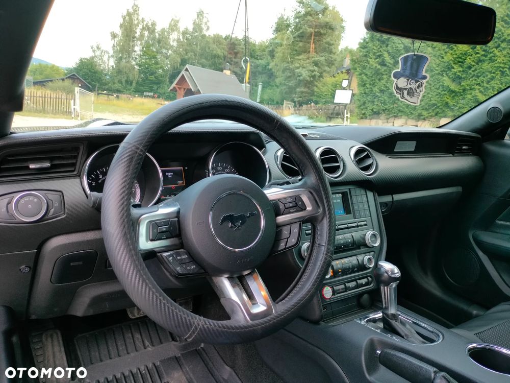 Ford Mustang 3.7 V6 - 12
