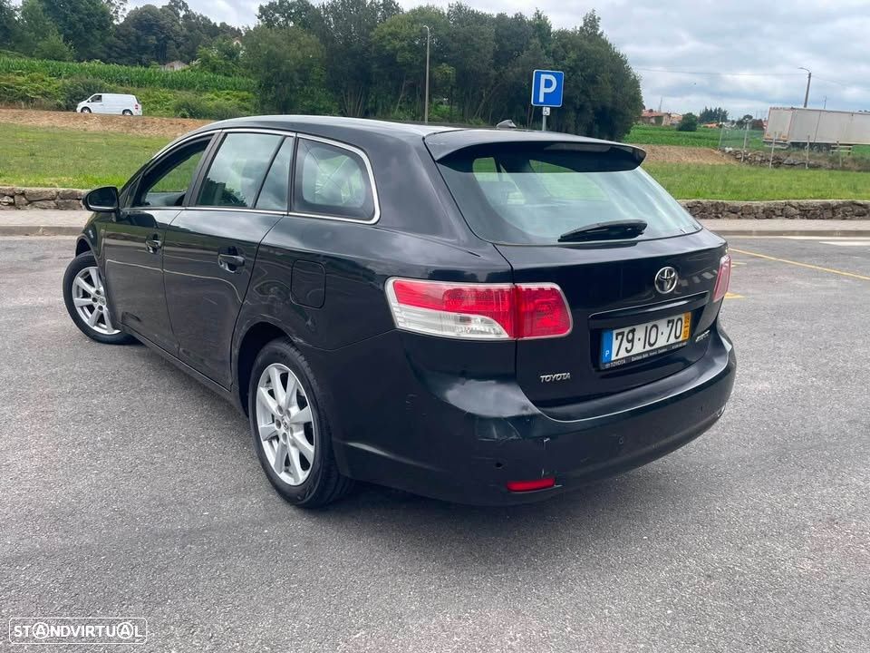Toyota Avensis SW 2.0 D-4D Premium Sport+GPS - 4