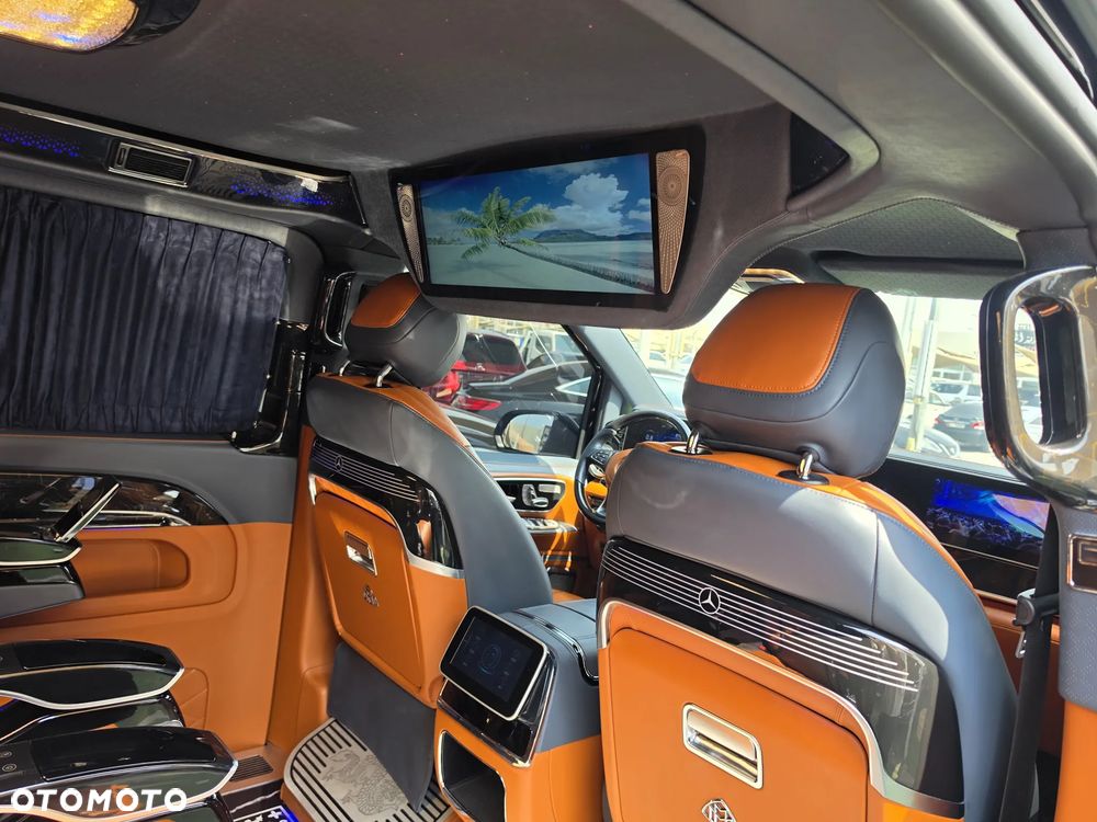 Mercedes-Benz Klasa V 300 extralang 9G-TRONIC Special Edition Avantgarde - 15