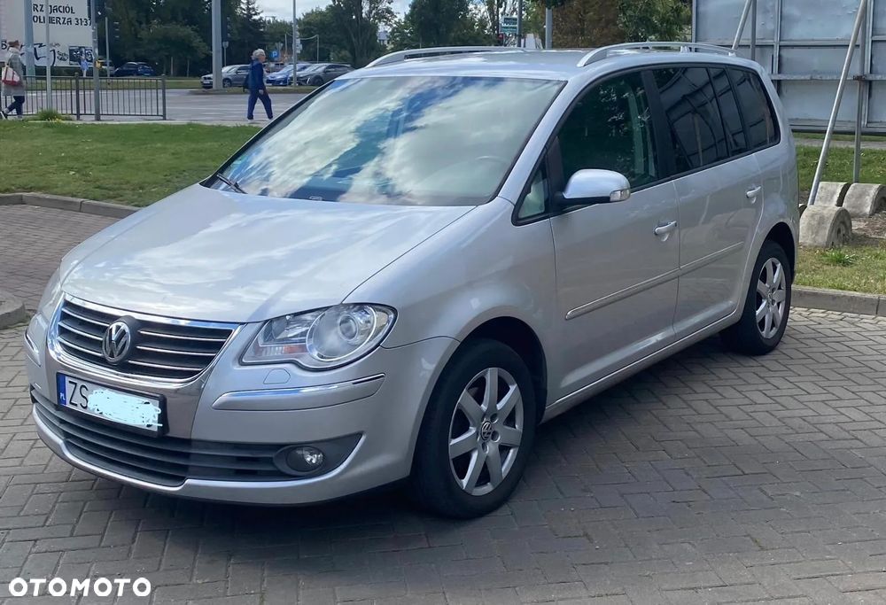Volkswagen Touran 2.0 TDI Highline - 1