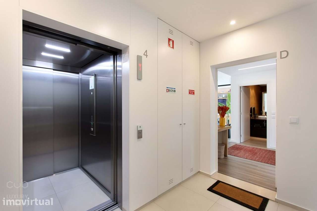 Elegância Tropical num Duplex T4 de Luxo na Quinta do Pinhão, Verdizel - Grande imagem: 4/50
