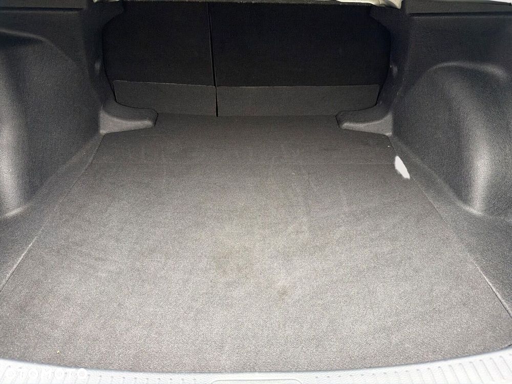 Toyota Corolla 1.8 Hybrid Style - 15