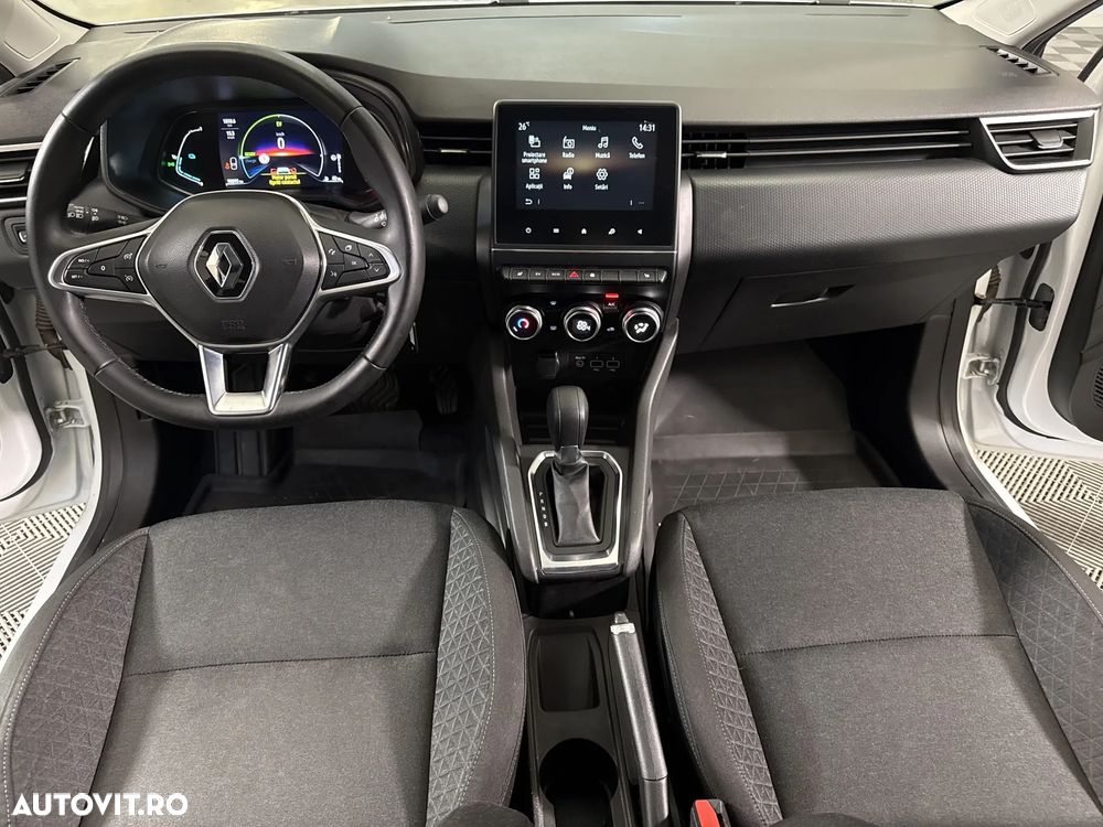 Renault Clio - 10