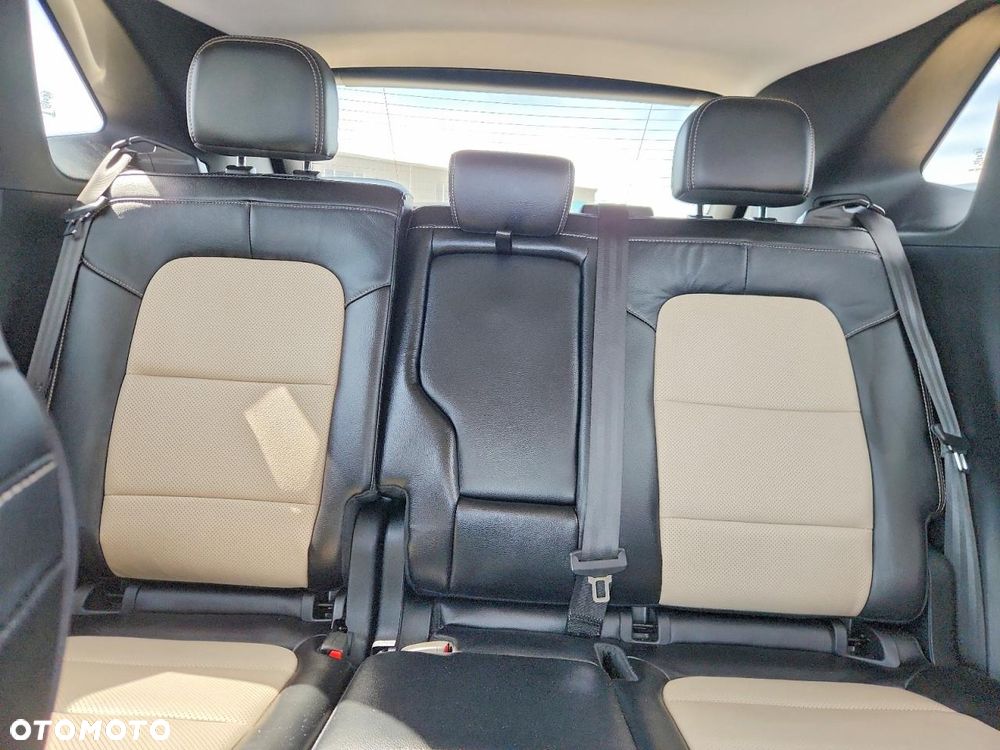 Ford Escape 2.0 EcoBoost AWD Titanium - 9