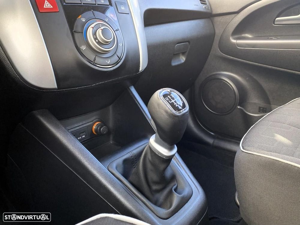 Kia Venga 1.4 CRDi EX ISG - 19