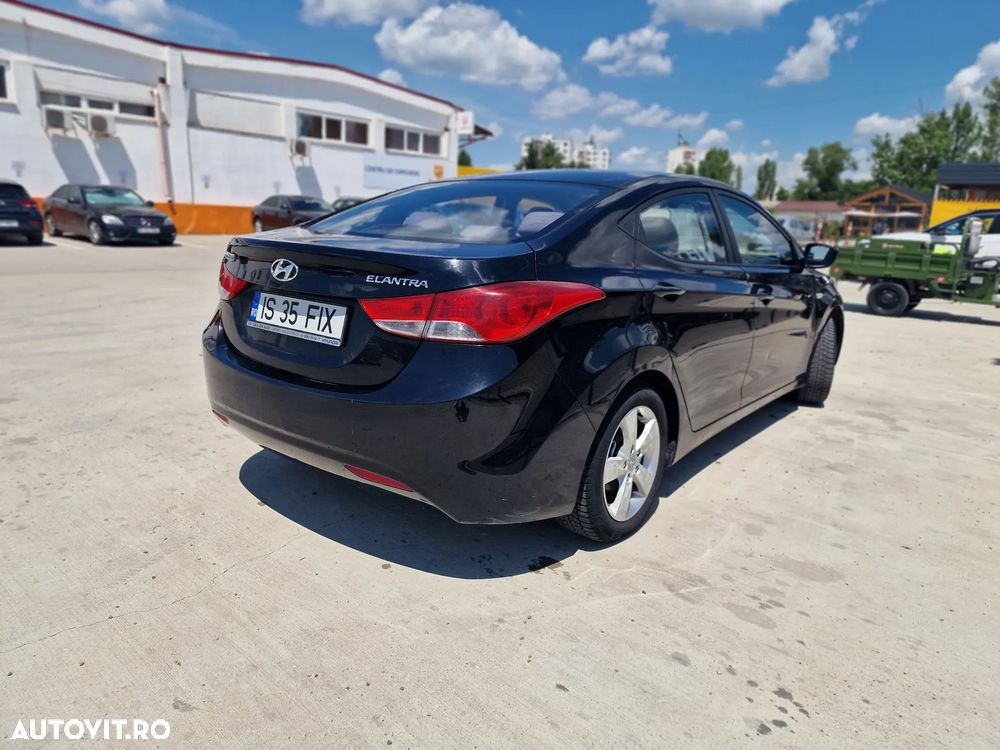 Hyundai Elantra 1.6 MPi Aut. Exclusive - 24