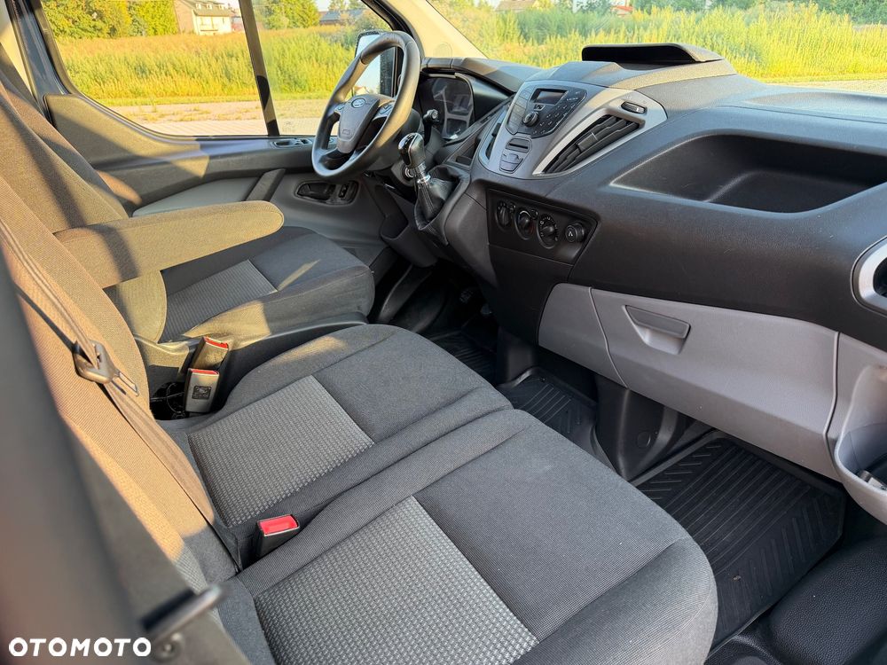 Ford TRANSIT CUSTOM - 22