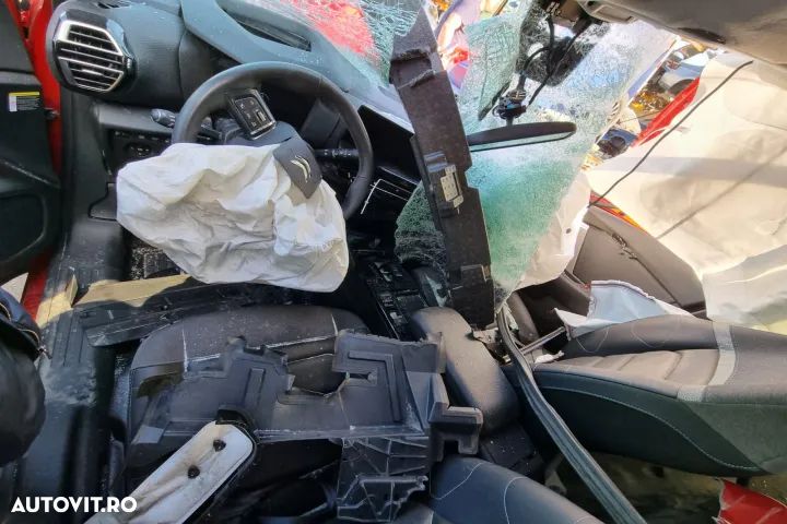 jante aliaj R17 pompa benzina rezervor plutitor carcasa filtru ulei plafoniera spira volan torpedou  Citroen C4 3 , an 2021, motor 1.2 benzina, 130cp, cod motor HN05 Dezmembrez piese - 5