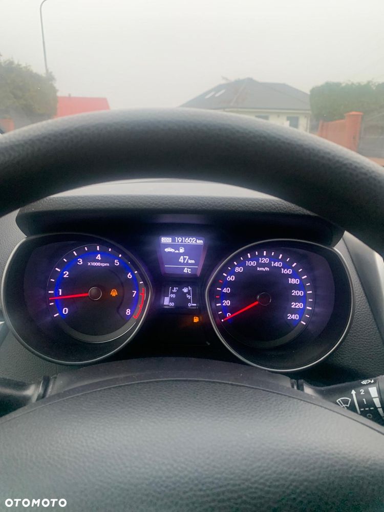 Hyundai i30 1.6 Classic + - 8