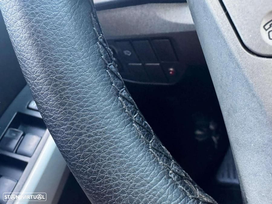 Toyota Prius 1.8 Premium+Pele+GPS - 16