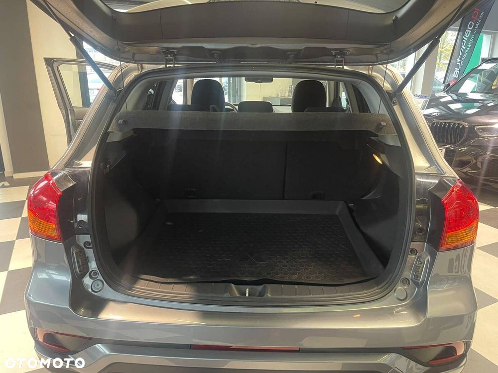 Mitsubishi ASX - 12