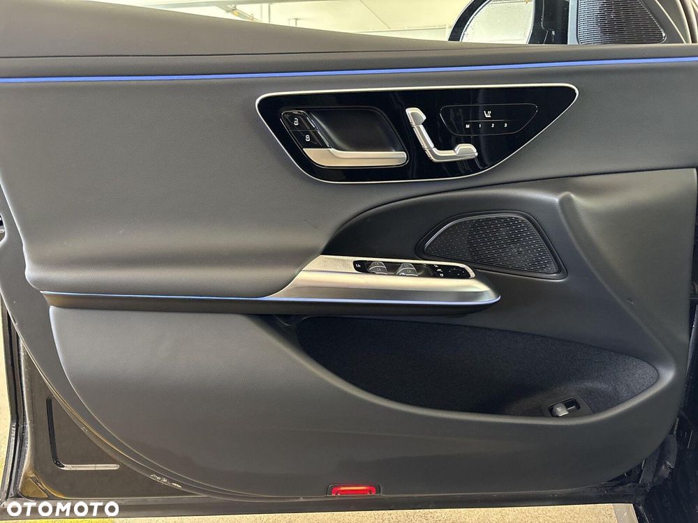 Mercedes-Benz Klasa E - 16