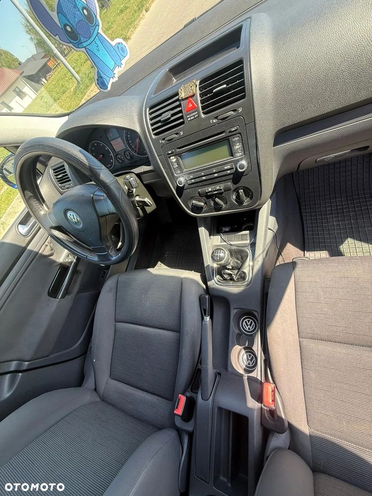Volkswagen Golf - 5