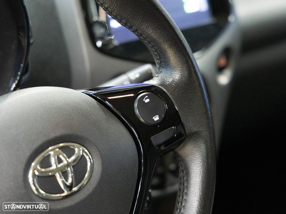 Toyota Aygo x-play connect - 15
